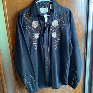 Brand New Mens Roper vintage embroidery shirt. Size M